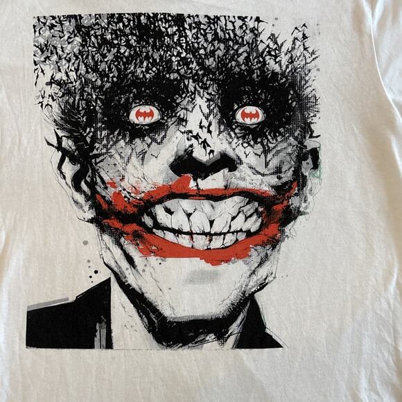 Batman JOKER T-Shirt Men’s White DC Licensed Cotton Blend Large - Picture 3 of 5